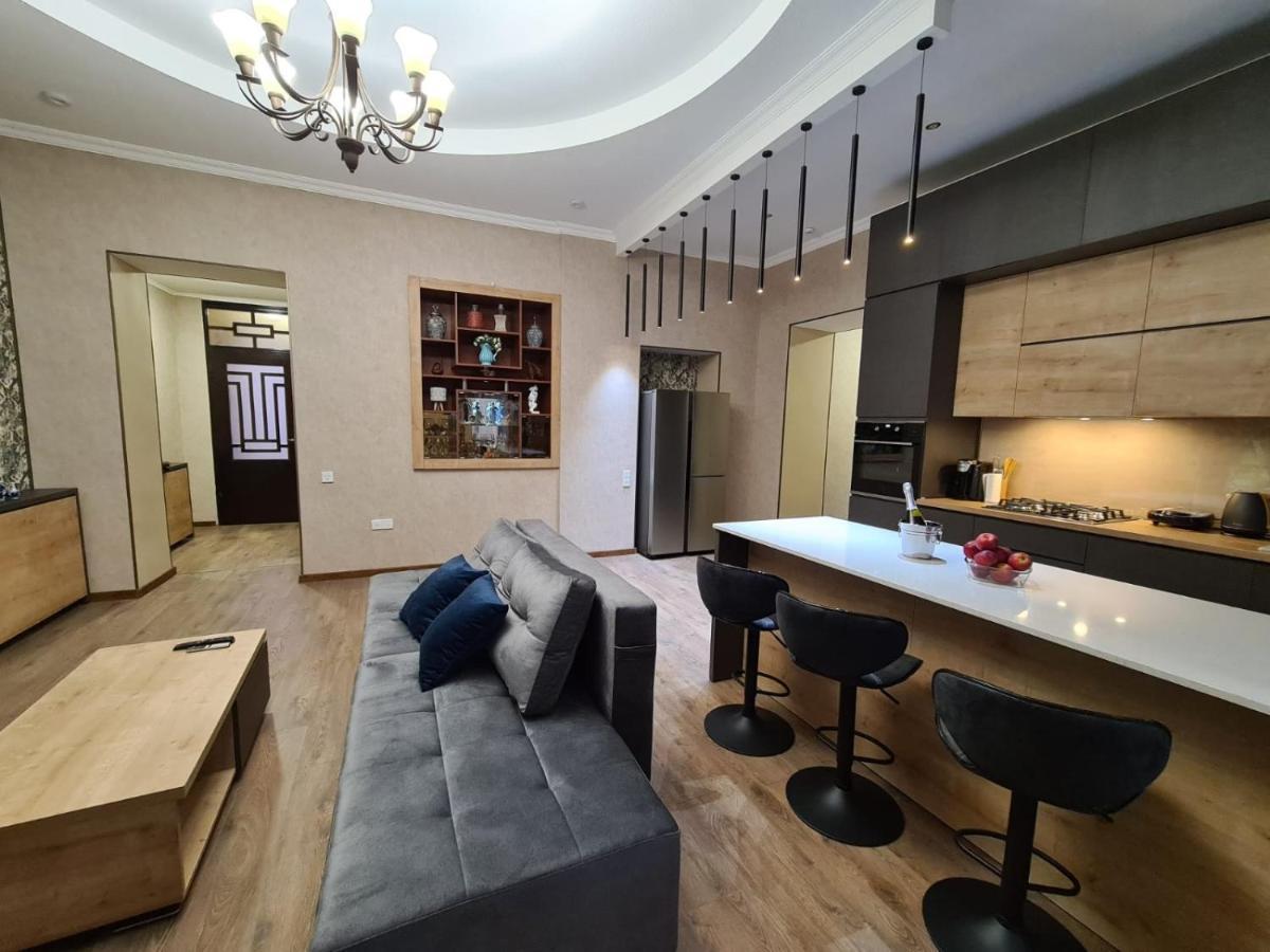 Nino'S Cosy Apartment Kutaisi Dış mekan fotoğraf