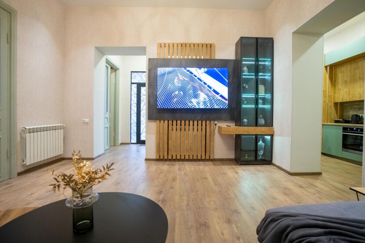 Nino'S Cosy Apartment Kutaisi Dış mekan fotoğraf